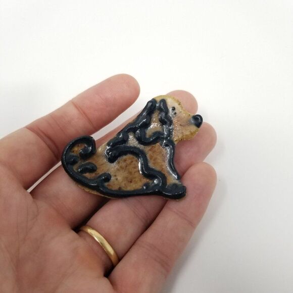 Vintage Funky Dog Brooch, Ceremic, Tan and Blue, Artsy Estate Lapel Pin - Picture 3 of 5